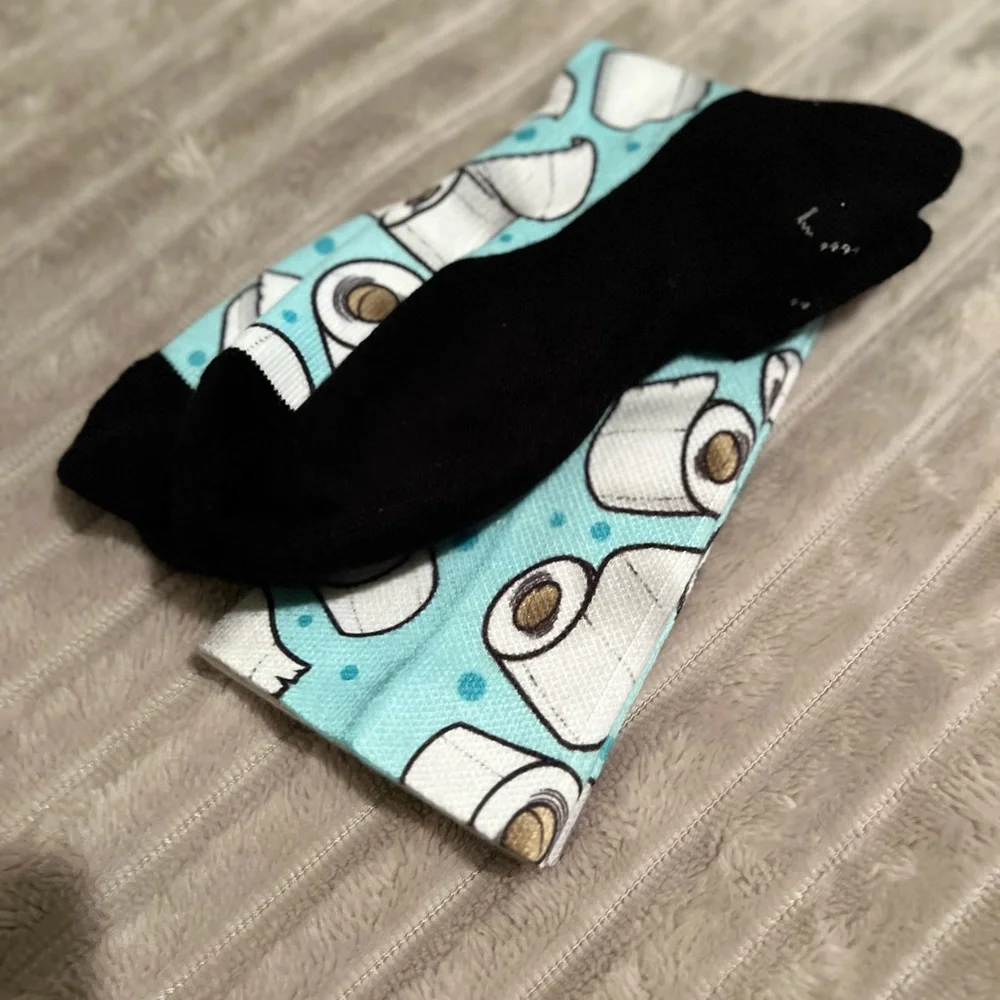 Fun Toilet Paper Pattern Socks - Picture 4 of 4